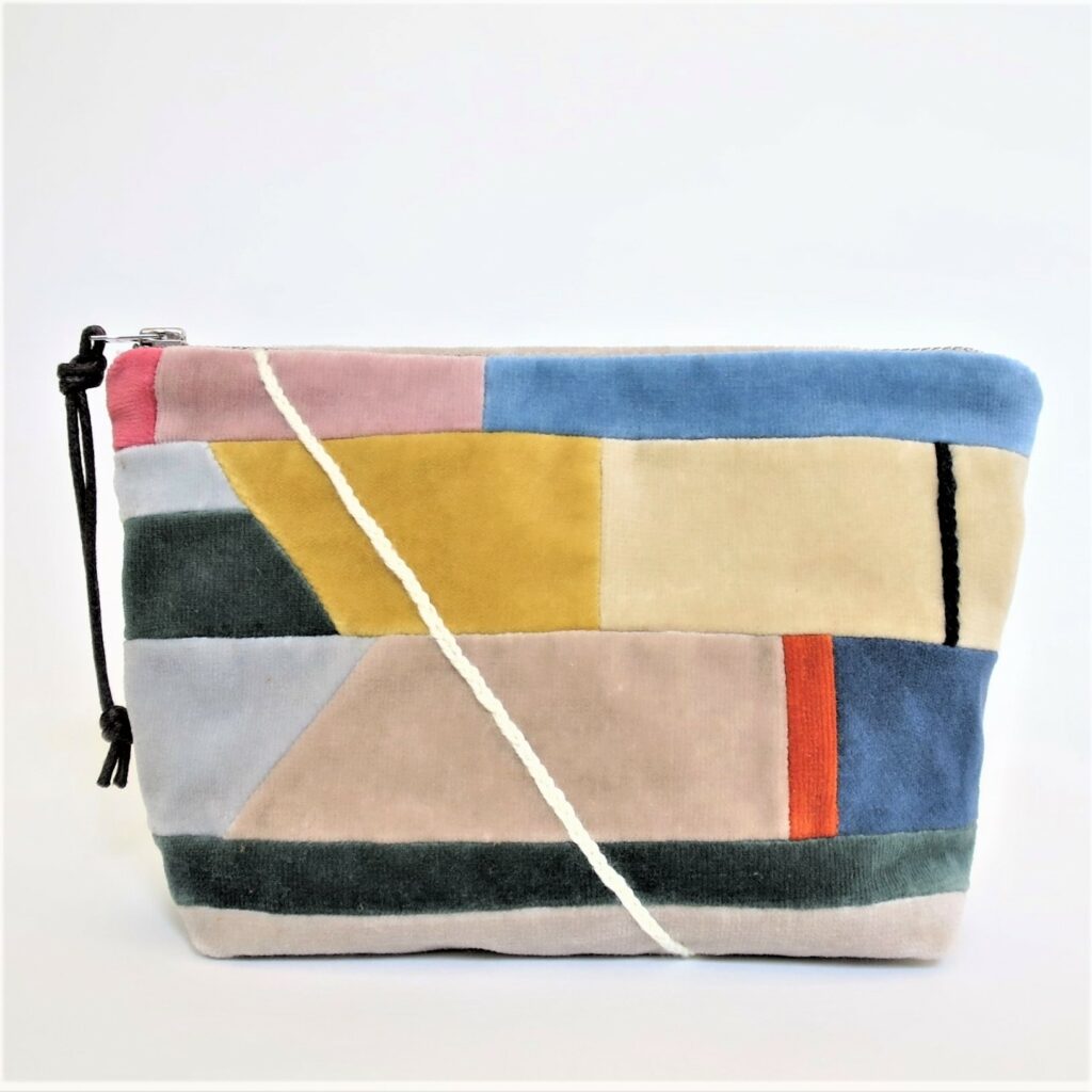 Modern Pouch #1 - L O R K by ID